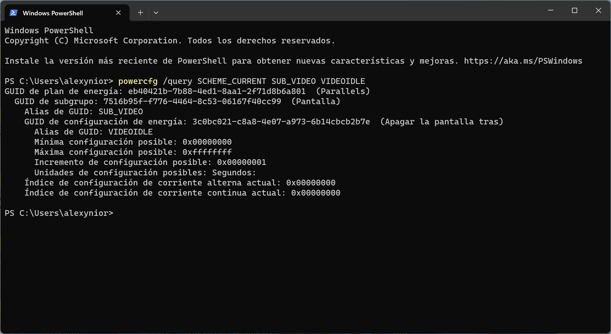 Captura de pantalla de una ventana de Windows PowerShell mostrando la salida de un comando que consulta la configuración del tiempo de apagado automático de la pantalla. 
