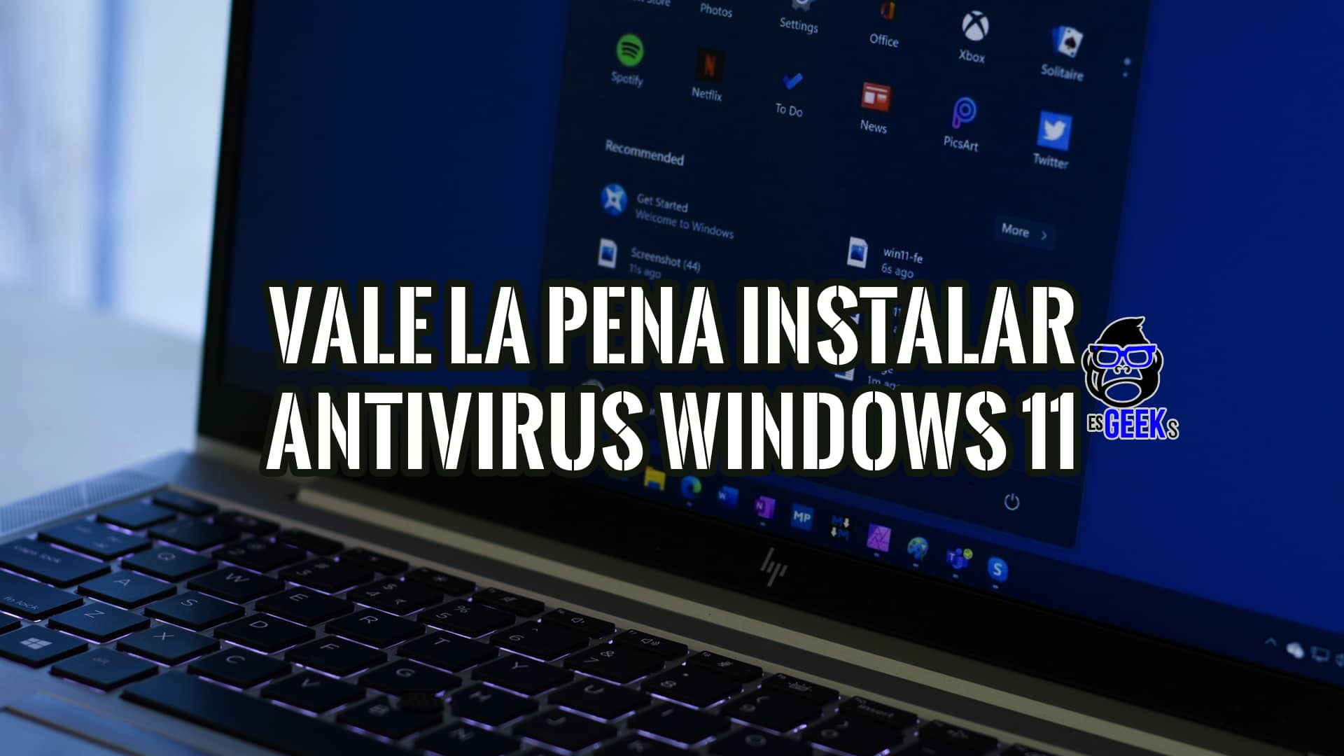 ¿Vale la pena instalar un antivirus en Windows 11? 16 Laptop mostrando si vale la pena o no instalar un antivirus en Windows 11, con la interfaz de inicio del sistema operativo.