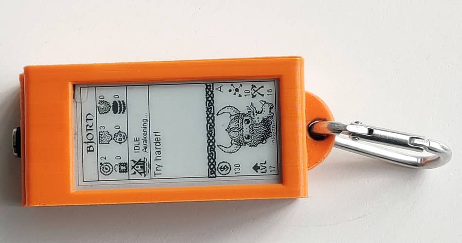 Dispositivo Bjorn para pentesting con carcasa naranja